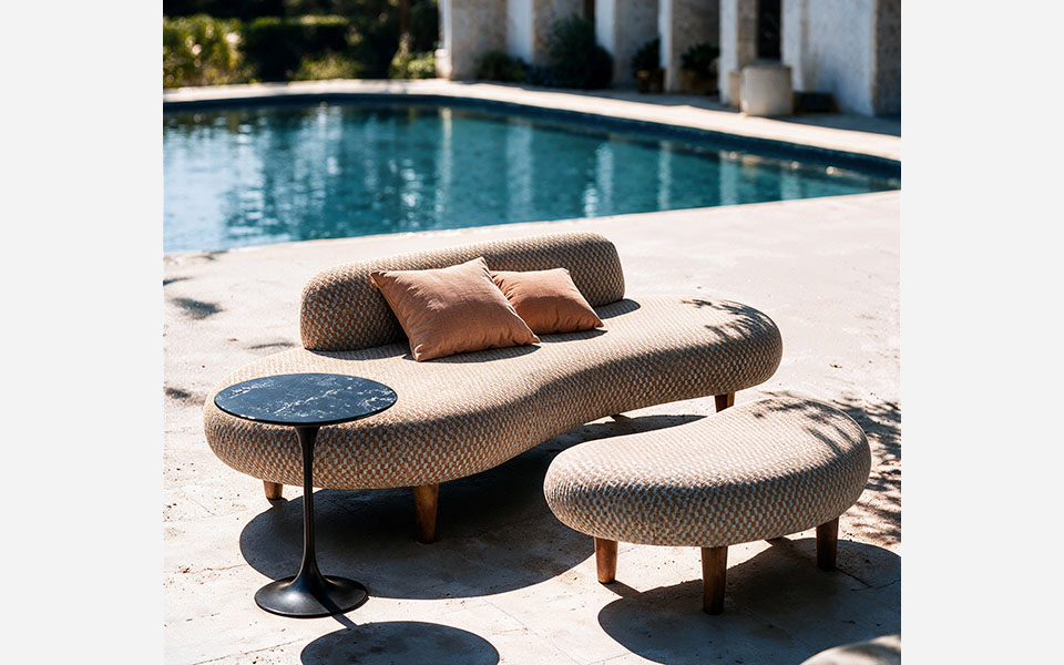 722 outdoor sofa
